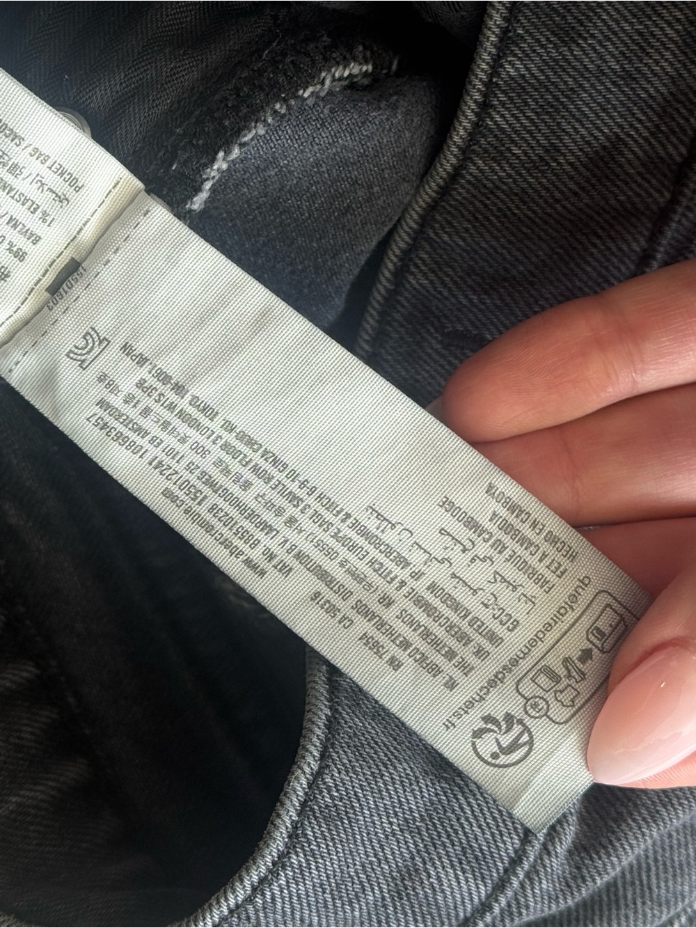 Abercrombie & Fitch Baggy Low Rise Jeans Gray Size 24 Short Distressed Hem - Picture 7 of 12